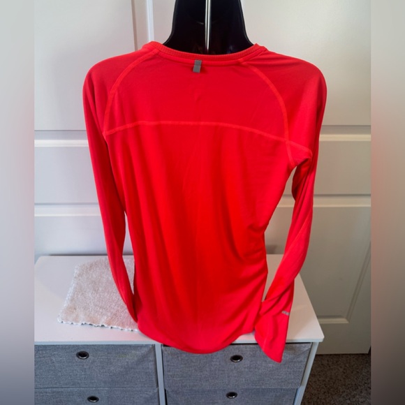 Nike Women's Vibrant Long Sleeve Tee - Picture 2 of 3